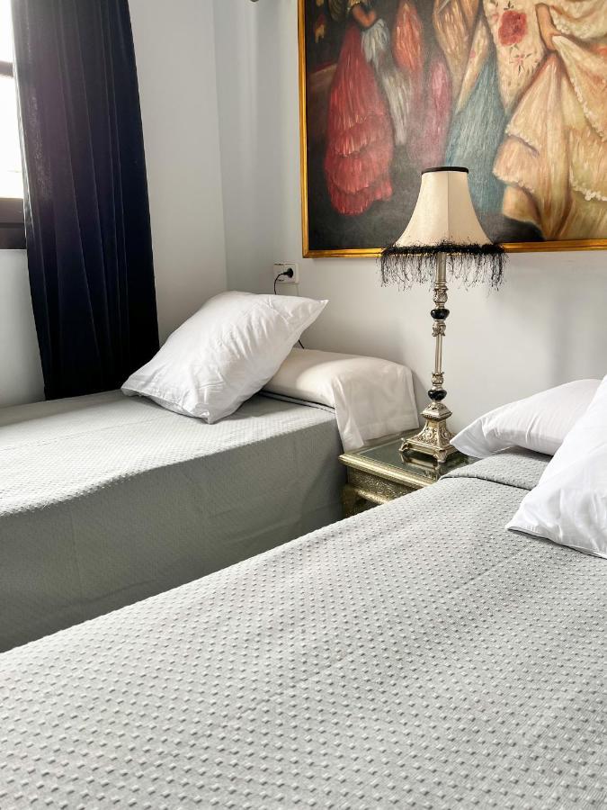 Hostal Servilia Carmona  Dış mekan fotoğraf